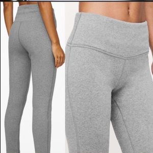 Lululemon fleece lined wunder unders - size 4